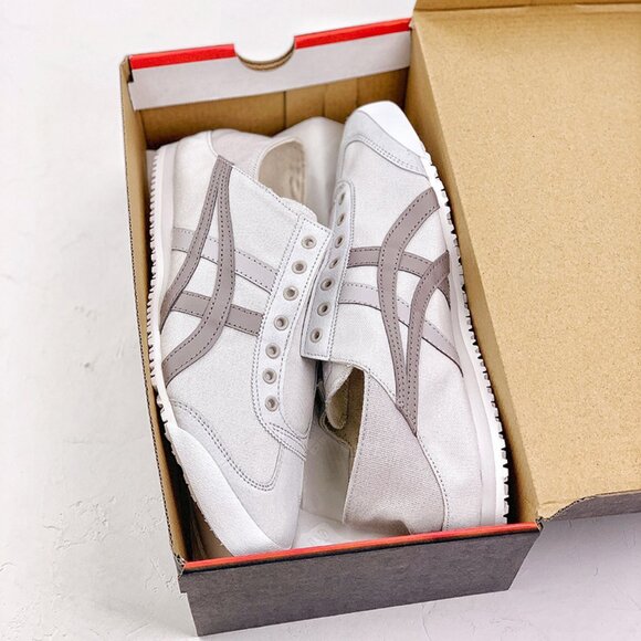 Onitsuka Tiger Mexico 66 Light Grey Canvas Sneakers - Picture 2 of 8